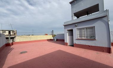 CASA 5 AMB VILLA MADERO MAS  GALPON Y COCHERA