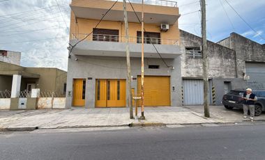 CASA 5 AMB VILLA MADERO MAS  GALPON Y COCHERA