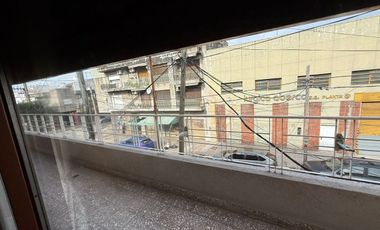 CASA 5 AMB VILLA MADERO MAS  GALPON Y COCHERA