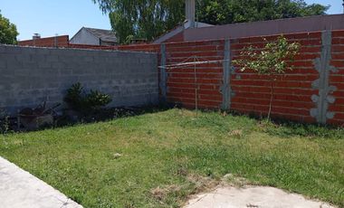 CASA 3 AMBIENTES VENTA GLEW BARRIO SANTA ANA