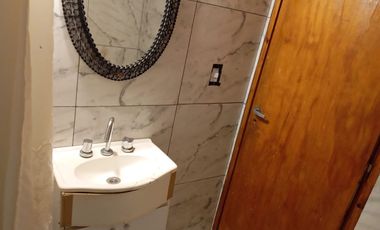 CASA 3 AMBIENTES VENTA GLEW BARRIO SANTA ANA