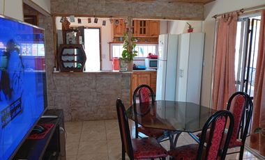 CASA 3 AMBIENTES VENTA GLEW BARRIO SANTA ANA