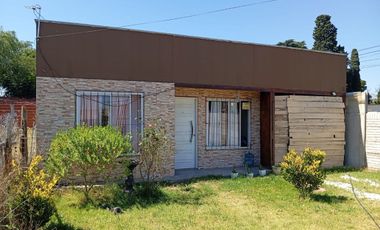 CASA 3 AMBIENTES VENTA GLEW BARRIO SANTA ANA