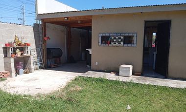 CASA 3 AMBIENTES VENTA GLEW BARRIO SANTA ANA