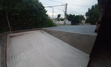 VENTA CASA 2 DORM Y COCHERA EN M° SELVA