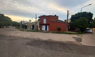 VENTA CASA 2 DORM Y COCHERA EN M° SELVA