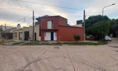 VENTA CASA 2 DORM Y COCHERA EN M° SELVA