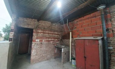 VENTA CASA 2 DORM Y COCHERA EN M° SELVA