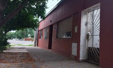 VENTA CASA 2 DORM Y COCHERA EN M° SELVA