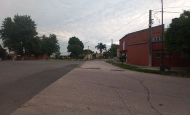 VENTA CASA 2 DORM Y COCHERA EN M° SELVA
