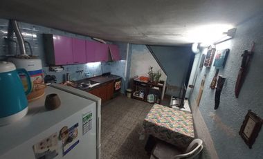VENTA CASA 2 DORM Y COCHERA EN M° SELVA