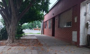 VENTA CASA 2 DORM Y COCHERA EN M° SELVA