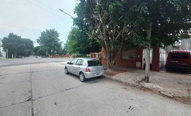VENTA CASA 2 DORM Y COCHERA EN M° SELVA
