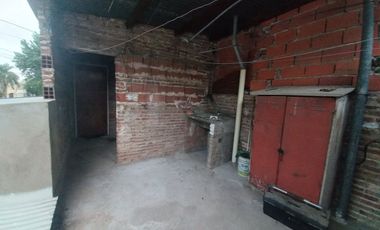VENTA CASA 2 DORM Y COCHERA EN M° SELVA