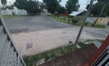 VENTA CASA 2 DORM Y COCHERA EN M° SELVA