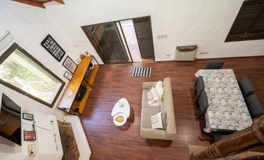Se vende casa con pileta en Los Molinos