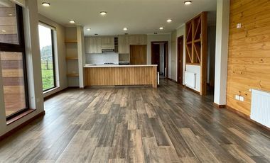 Casa en Arriendo en Condominio El Pangue