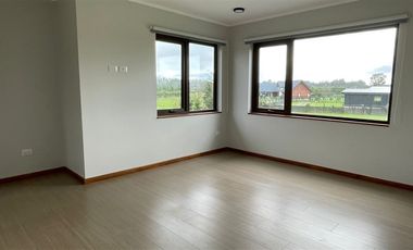 Casa en Arriendo en Condominio El Pangue
