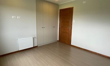 Casa en Arriendo en Condominio El Pangue