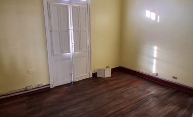 ARRIENDO CASA 4HAB 2BA SANTIAGO