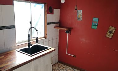 AMPLIA CASA CON ESTACIOAMIENTO EN VILLA ALEGRE