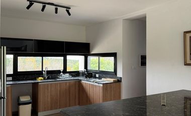 VENTA CASA 3 DORMITORIOs EN BUEN AIRE ASCOCHINGA