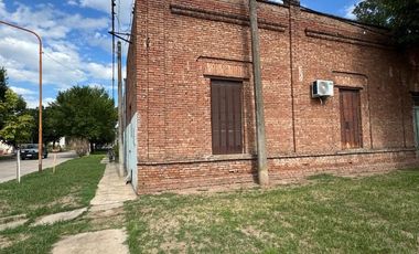 casa a refaccionar antigua a la venta