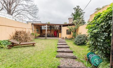 VENTA CASA 4 DORMITORIOS COCHERA QUINCHO MORON