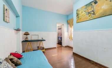 VENTA CASA 4 DORMITORIOS COCHERA QUINCHO MORON