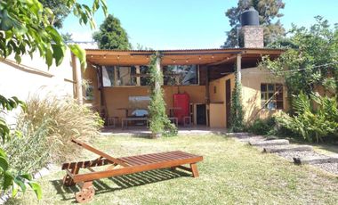 VENTA CASA 4 DORMITORIOS COCHERA QUINCHO MORON