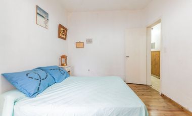 VENTA CASA 4 DORMITORIOS COCHERA QUINCHO MORON