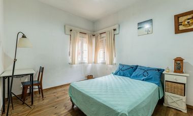 VENTA CASA 4 DORMITORIOS COCHERA QUINCHO MORON