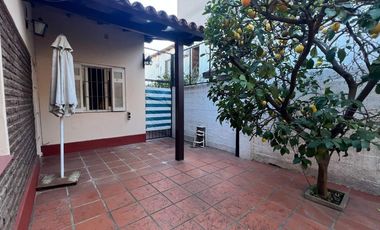 CASA 4AMB C QUINCHO, JARDÍN Y COCHERA STOS LUGARES