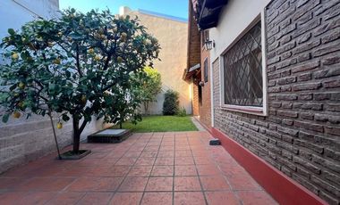 CASA 4AMB C QUINCHO, JARDÍN Y COCHERA STOS LUGARES