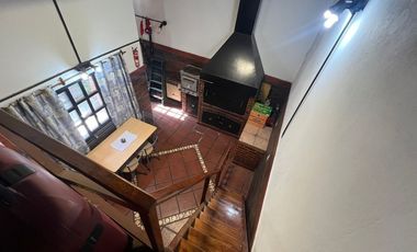 CASA 4AMB C QUINCHO, JARDÍN Y COCHERA STOS LUGARES