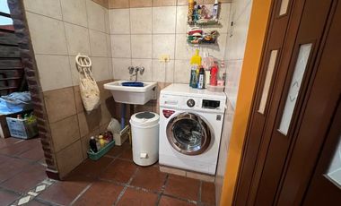 CASA 4AMB C QUINCHO, JARDÍN Y COCHERA STOS LUGARES