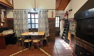 CASA 4AMB C QUINCHO, JARDÍN Y COCHERA STOS LUGARES