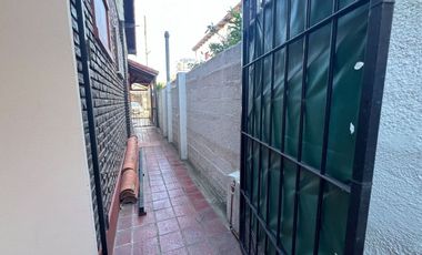 CASA 4AMB C QUINCHO, JARDÍN Y COCHERA STOS LUGARES