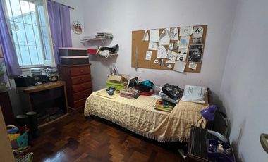 CASA 4AMB C QUINCHO, JARDÍN Y COCHERA STOS LUGARES
