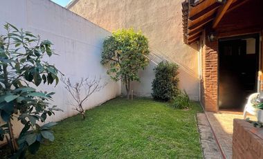 CASA 4AMB C QUINCHO, JARDÍN Y COCHERA STOS LUGARES