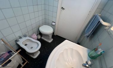 CASA 4AMB C QUINCHO, JARDÍN Y COCHERA STOS LUGARES