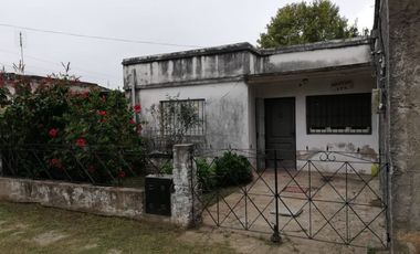 Oportunidad, casa a refaccionar en Temperley