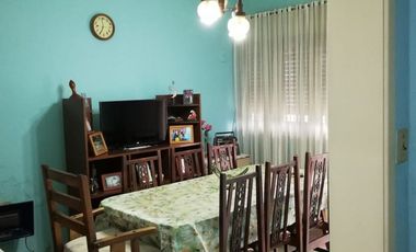 Oportunidad, casa a refaccionar en Temperley
