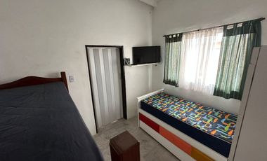 VENTA LOTE 2 CASAS 3 AMB PILETA COCHERA NAVARRO