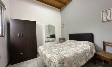 VENTA LOTE 2 CASAS 3 AMB PILETA COCHERA NAVARRO