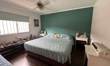 VENTA LOTE 2 CASAS 3 AMB PILETA COCHERA NAVARRO