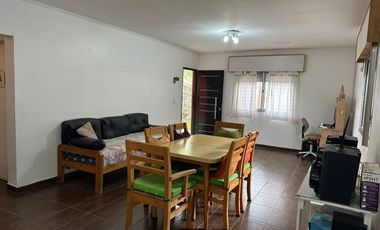 VENTA LOTE 2 CASAS 3 AMB PILETA COCHERA NAVARRO