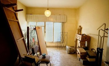 CASA CON LOCAL COMERCIAL