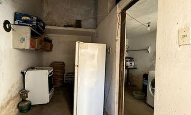 CASA CON LOCAL COMERCIAL