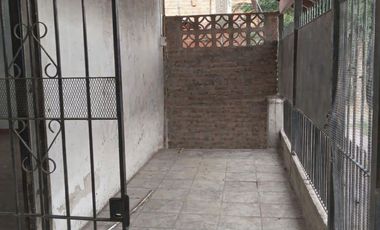 Alquiler PH Casa 3 Ambientes en Libertad, Merlo